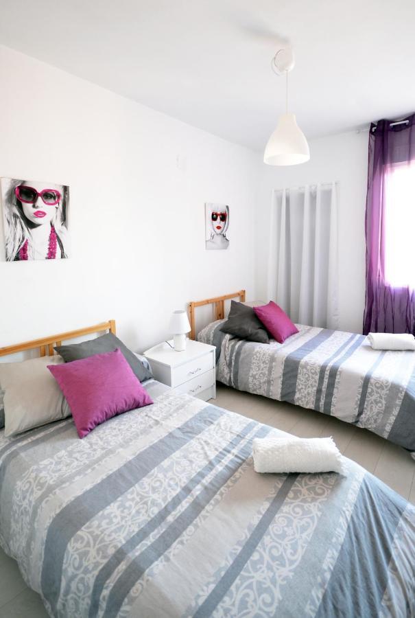 Modern Apartment In Valencia Buitenkant foto